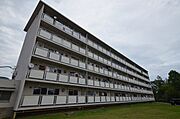 草津南駅より徒歩8分 5階 築44年の賃貸物件