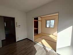 広島電鉄8系統 江波駅 徒歩9分の賃貸マンション 4階2DKのリビング/ダイニング