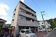 草津駅より徒歩4分 1階 築34年7ヶ月の賃貸物件