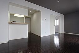 JR山陽本線 向洋駅 徒歩20分の賃貸マンション 1階1LDKのリビング/ダイニング