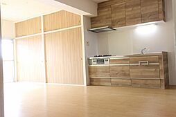 JR山陽本線 向洋駅 徒歩28分の賃貸マンション 5階2LDKのリビング/ダイニング