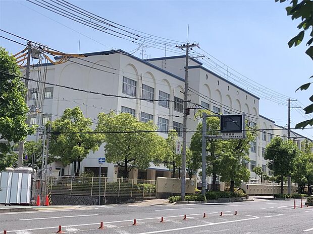 神戸市立本山中学校（1544m）