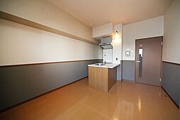 Grand E’terna岡山II 3階1LDKのリビング/ダイニング