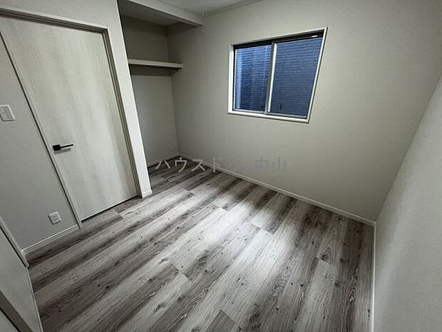 4.5帖の子供部屋♪隣の部屋と繋げて9帖のお部屋としも利用できます♪