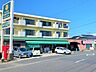 周辺：フレッシュフィールドなりざわなりざわ「鹿児島県産の食材」「旬の新鮮食材満載」「国産原材料にこだわった美味しいお惣菜」など、地消地産を心がけ、豊富な種類の食材を販売。 1000m