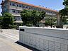 周辺：谷山中学校谷山中全校生徒970名（1年生　348名　2年生298名　3年生　324名　R3年度）教育目標は　自ら学ぶ意欲を持ち、心身ともにたくましく生きる、人間性豊かな生徒を育成する 1181m
