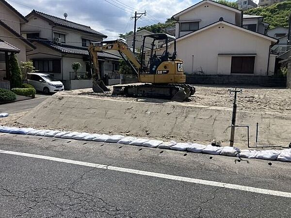 玉江小区！南東角地！更地渡し！建築条件無し（お好きなハウスメーカーさんで建てられます）！