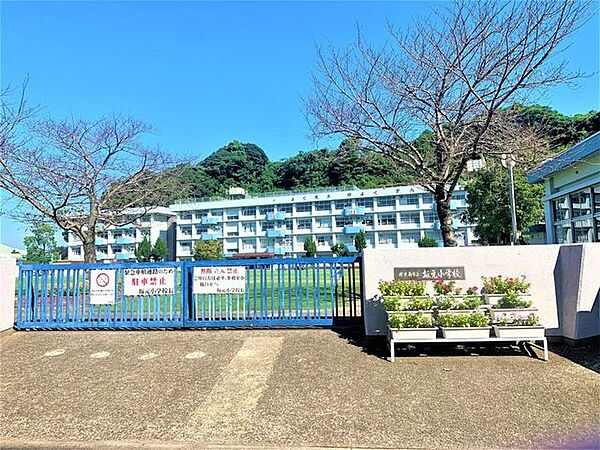 坂元小学校坂元小学校全校児童335名全12クラス　各学年2クラス（R.3年度） 1000m