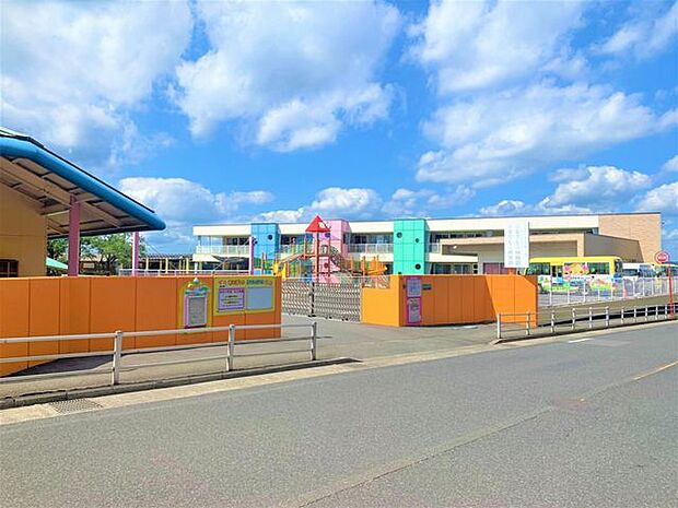 なでしこ幼稚園・保育園なでしこ幼稚園・保育園（鹿児島女子短期大学附属）2016年に建て替えで新園舎が完成。広い園庭と整った保育室や遊具。 420m