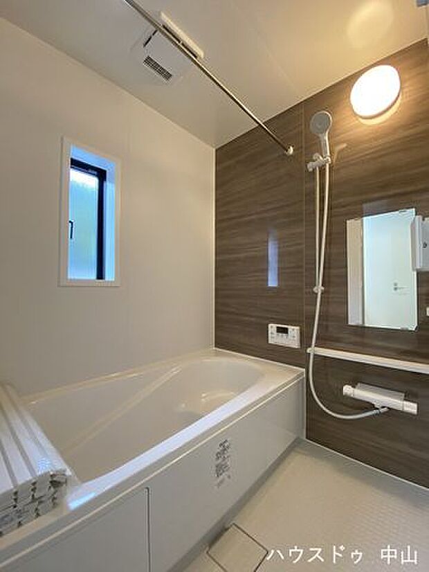 浴室乾燥浴室暖房機能完備！
