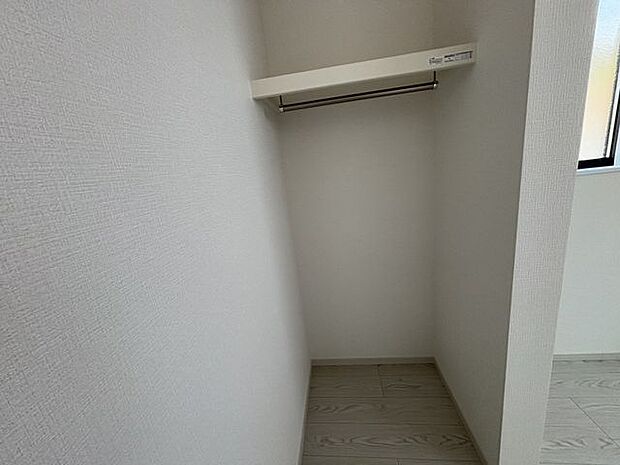 収納スペース♪コートも安心して掛けられます