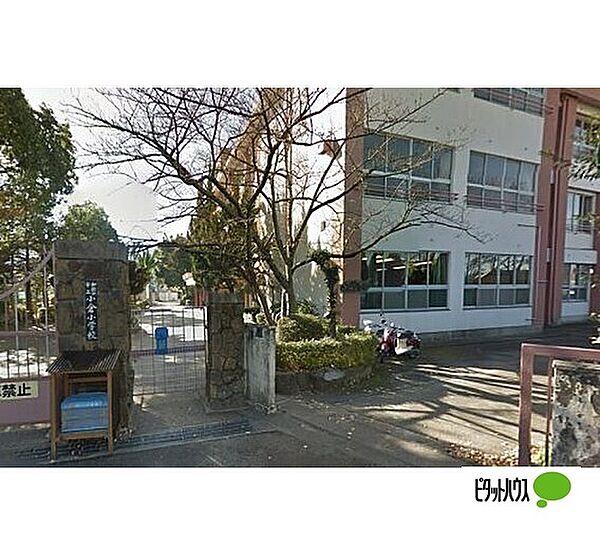 画像26:小学校「和歌山市立小倉小学校まで228m」