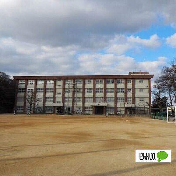 画像19:中学校「和歌山市立日進中学校まで1345m」
