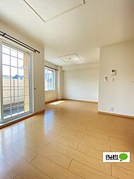 サンレミ・ブーケ・アイ 103 1階1LDKのリビング/ダイニング