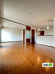 D-room西浜 201 2階3LDKのリビング/ダイニング