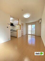 モダンアーク　Ｂ 101 1階1LDKのリビング/ダイニング