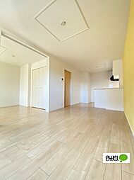 パレ・エクセランV 202 2階2LDKのリビング/ダイニング