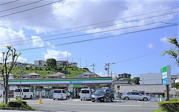 ファミリーマート　志免向ヶ丘