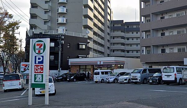 セブンイレブン　板付バス停前店