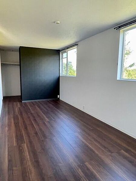 10.5帖の洋室です♪