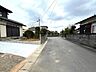 外観：前面道路含む現地写真