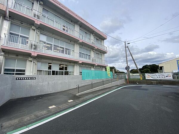 袋井市立袋井東小学校（2700m）