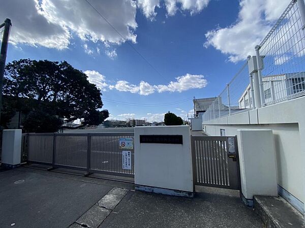 袋井市立袋井西小学校（2567m）