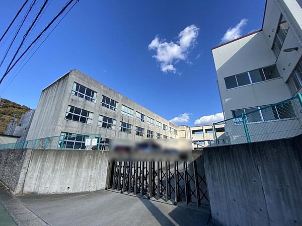 豊橋市立多米小学校（110m）