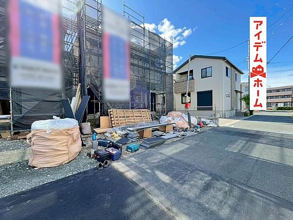 1号棟外観写真 　当日の案内も可能です。 お気軽にお問い合わせください！