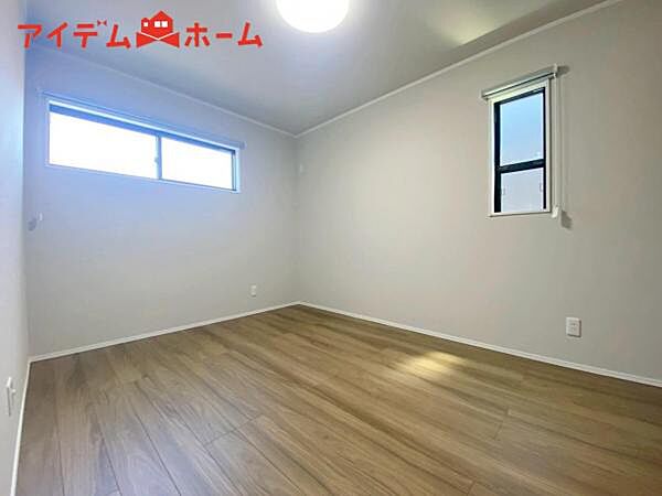 洋室を拡大表示