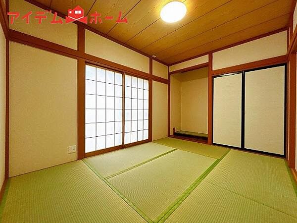 客間としても使える和室！ ごろんと寝転がる、リラックスタイムにぴったりです。