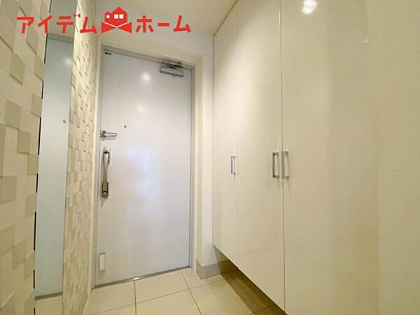 ゆとりを感じさせる上質で明るい空間が住まう人や 訪れる人を心地よく迎え入れてくれます♪