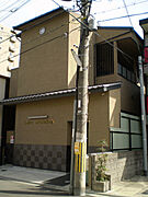 今出川駅より徒歩11分 2階 築16年4ヶ月の賃貸物件