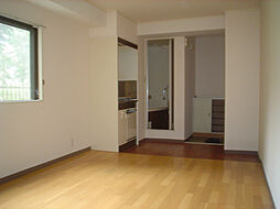 ハイツチロル 301 3階ワンルームのリビング/ダイニング