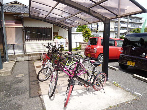 画像27:自転車置き場