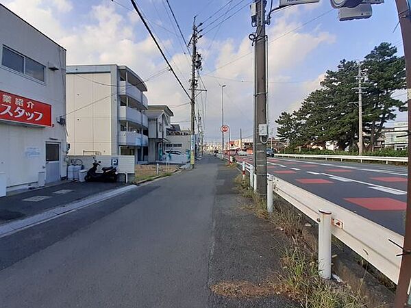 前面道路含む現地写真