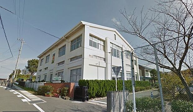 章南中学校章南中学校 3500m