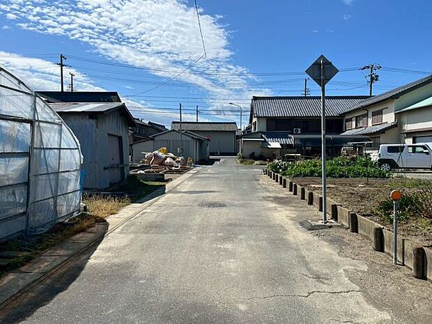 前面道路含む現地写真