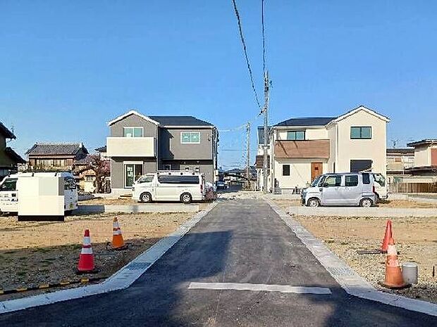 前面道路含む現地写真