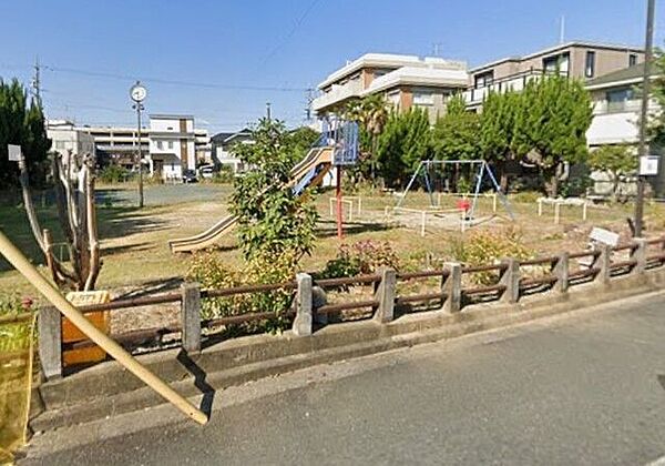 向山大地公園 700m