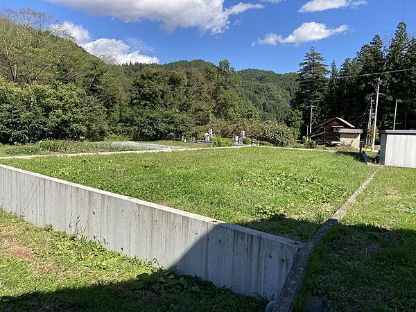 約２１２坪のゆとりのある敷地です♪分割も可能です。お気軽にお問い合わせください。