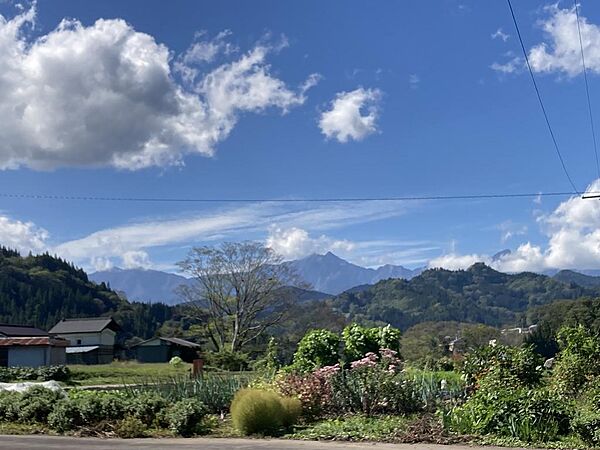 お天気の良い日は北アルプスの山並みを望めます♪