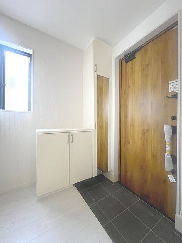 姿見付き玄関収納あり