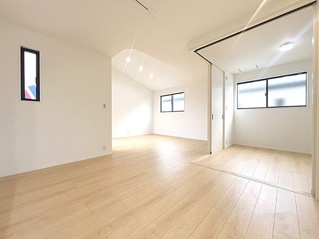 南向きの明るい2階リビング