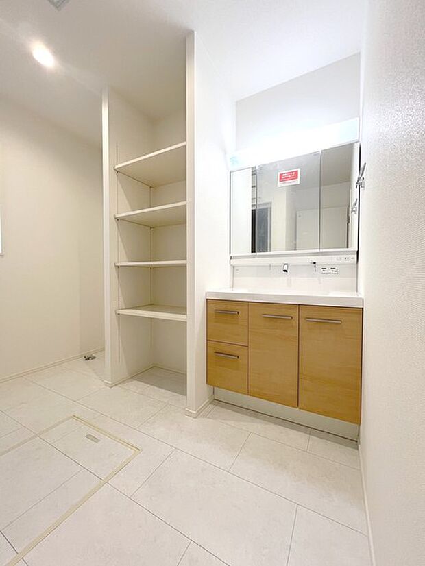 三面鏡付き独立洗面化粧台