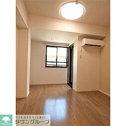 クララハウス 303 3階ワンルームのリビング/ダイニング