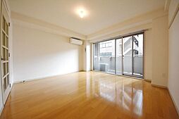 東京メトロ有楽町線 新富町駅 徒歩9分の賃貸マンション 3階1Kのリビング/ダイニング