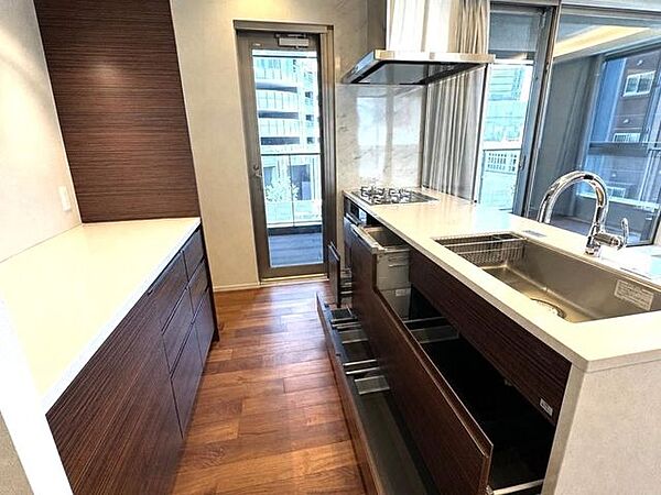キッチンには床暖房完備