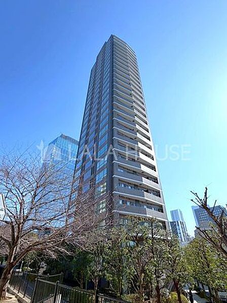 「六本木」駅徒歩3分！東京ミッドタウン・六本木ヒルズが徒歩圏内◎