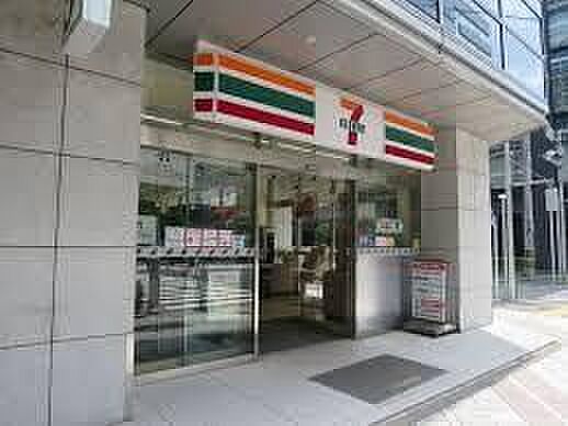 セブンイレブン日本橋堀留町2丁目店 徒歩2分。 110m